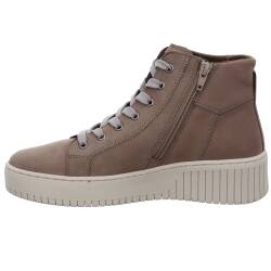 High Top Sneaker